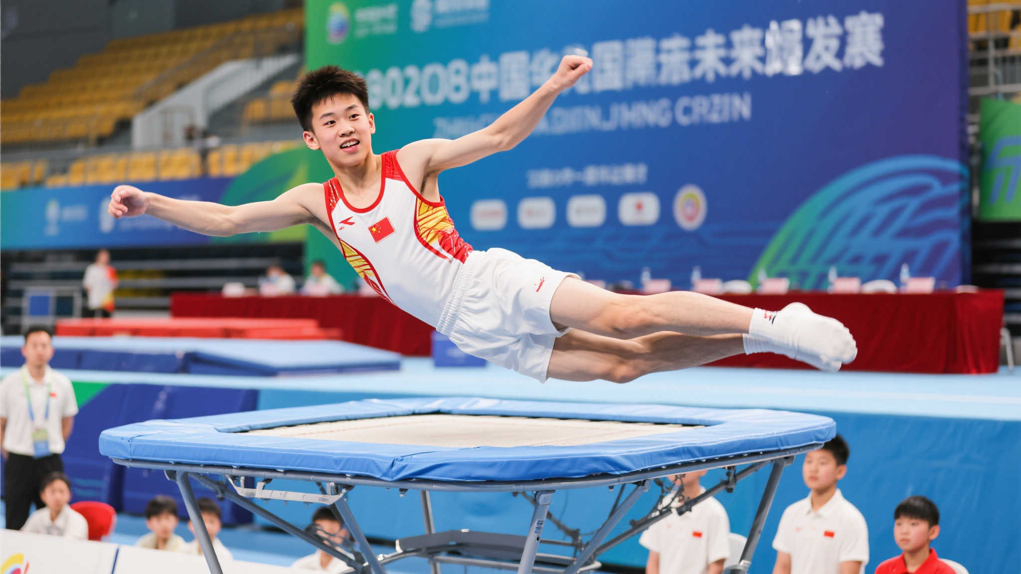 山西选手胡译乘勇夺全国蹦床网上个人赛金牌 山西选手胡译乘勇夺全国蹦床网上个人赛金牌